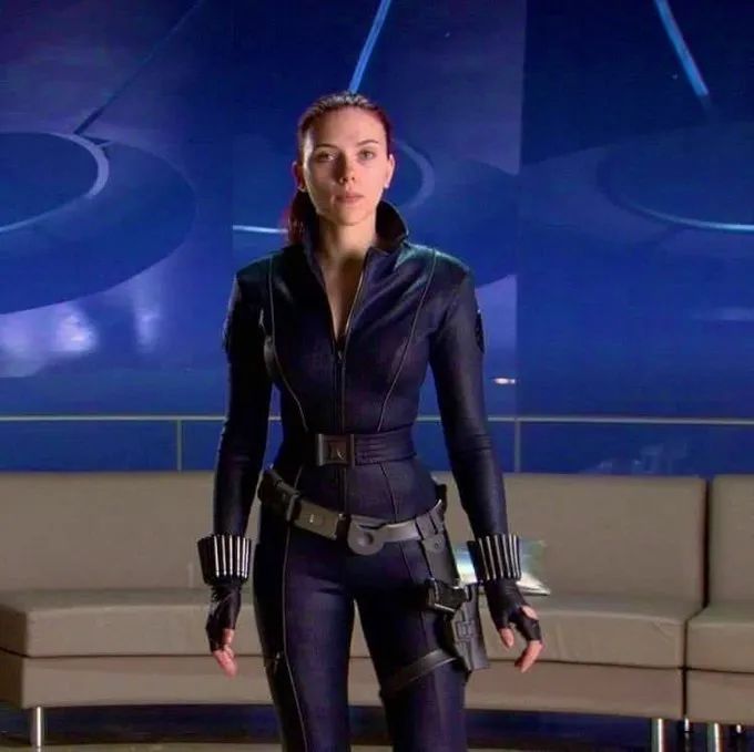 斯嘉丽·约翰逊为《钢铁侠2》首次试穿黑寡妇制服配图2-漫威电影